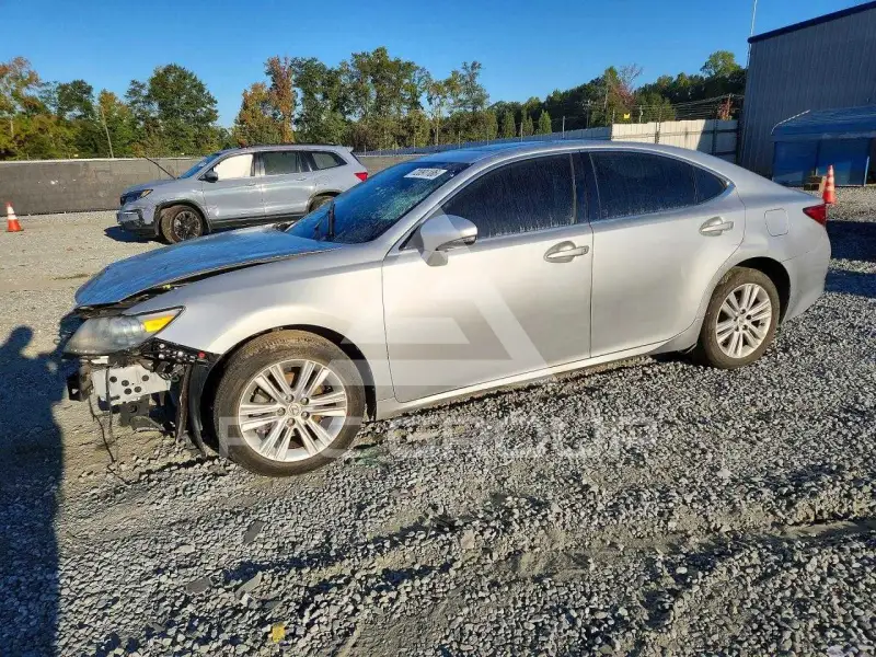 2015 Lexus ES350 фото