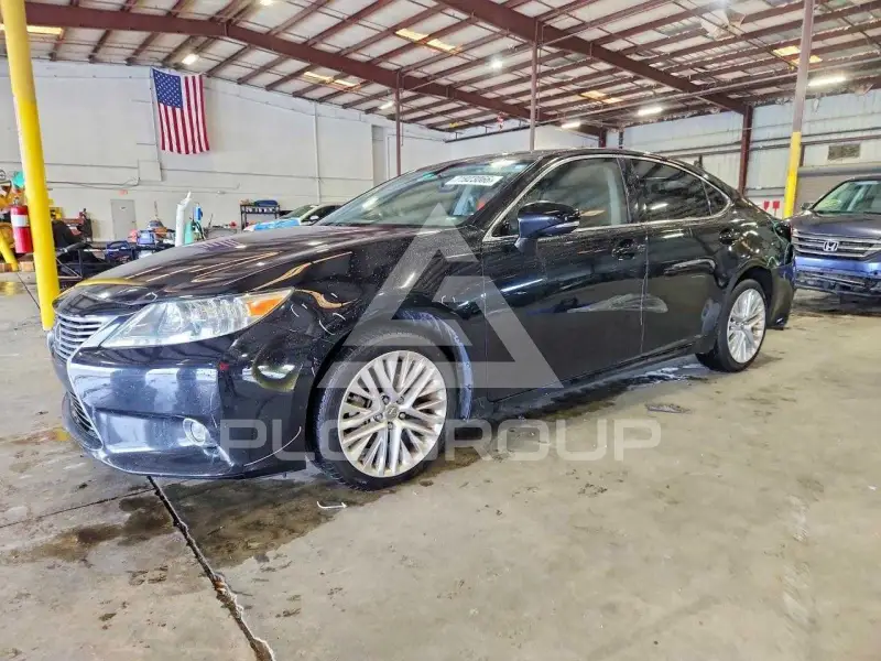 2015 Lexus ES350 photo