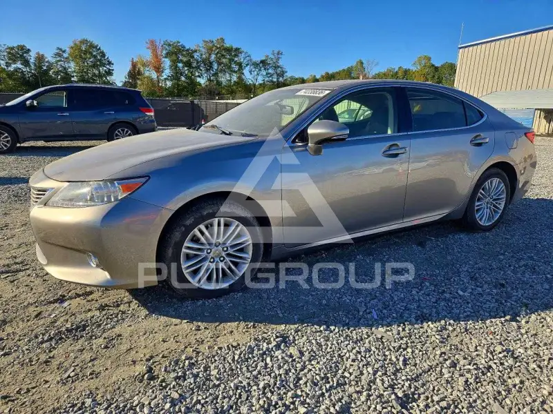 2015 Lexus ES350 фото