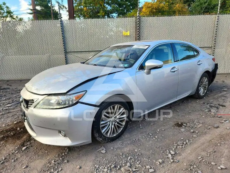 2015 Lexus ES350 фото