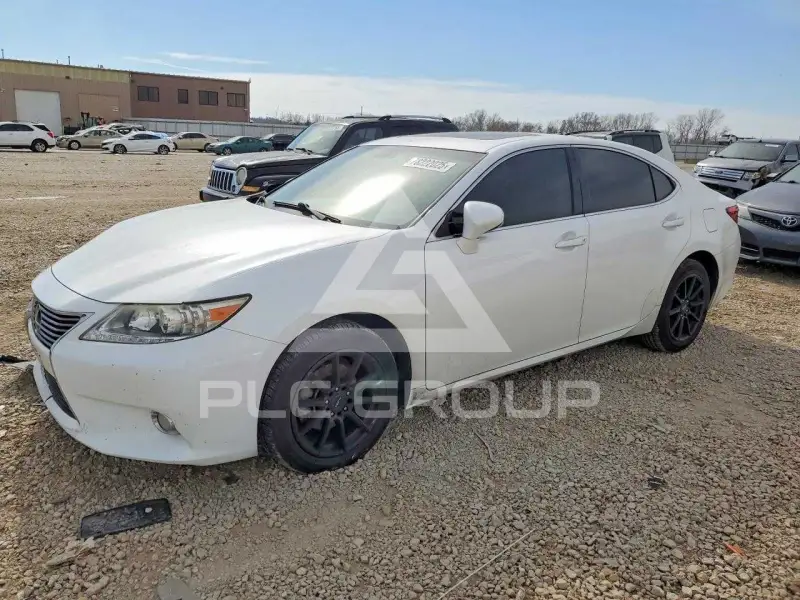 2015 Lexus ES photo