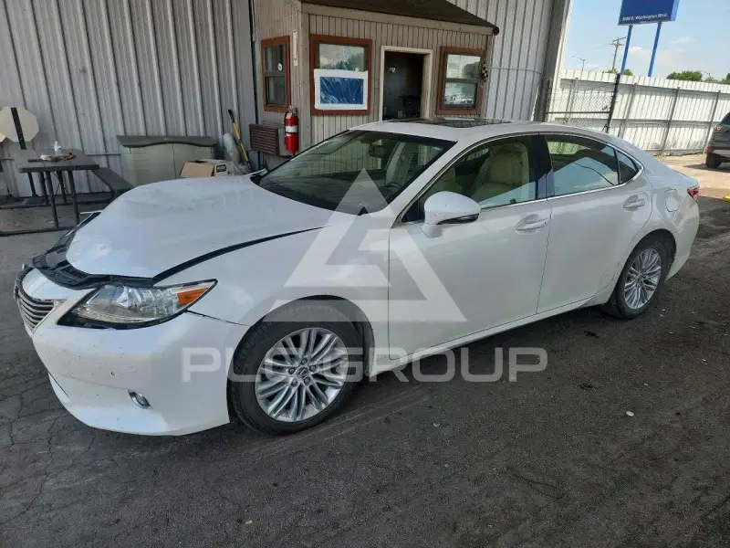 2015 Lexus ES350 photo
