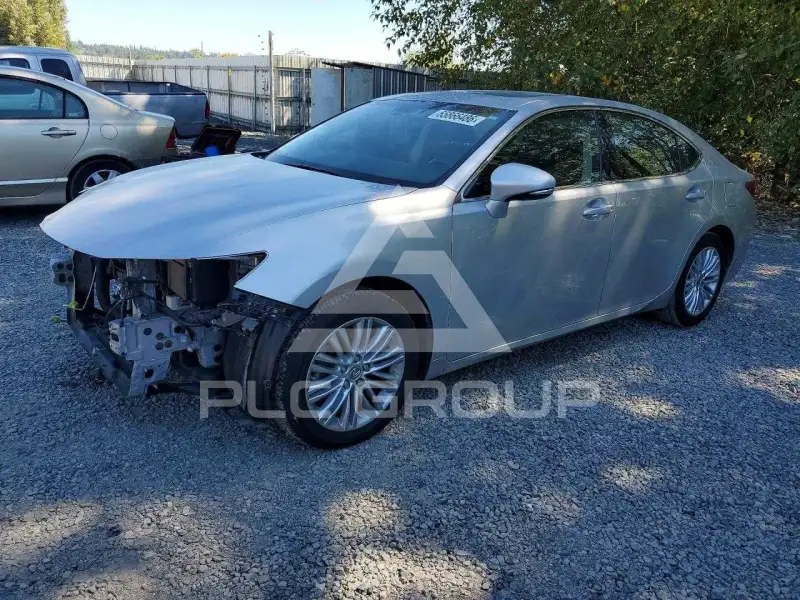 2015 Lexus ES350 photo