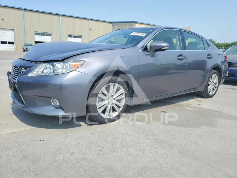 2015 Lexus ES350 photo