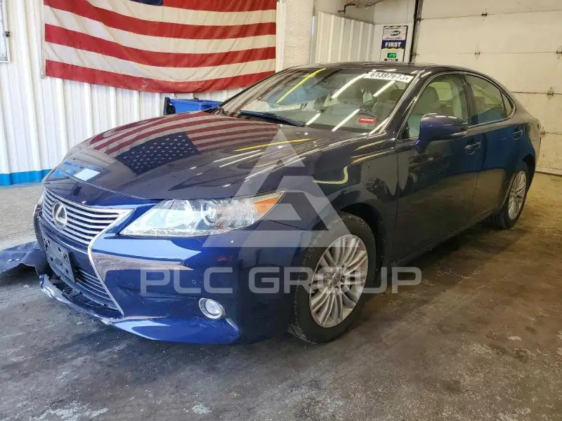 2015 Lexus ES350 photo