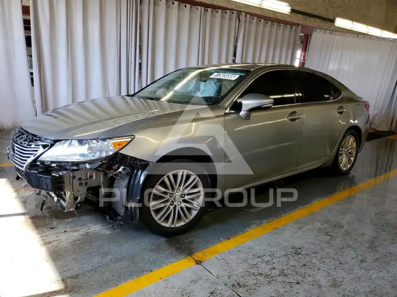 2015 Lexus ES350 фото