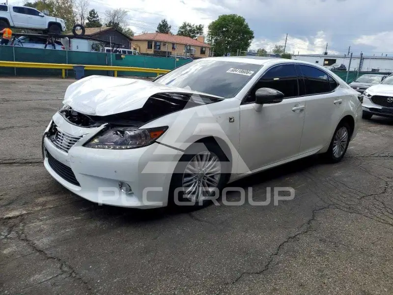 2015 Lexus ES350 photo