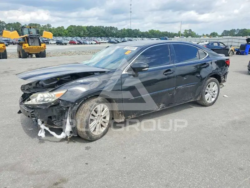 2015 Lexus ES350 photo