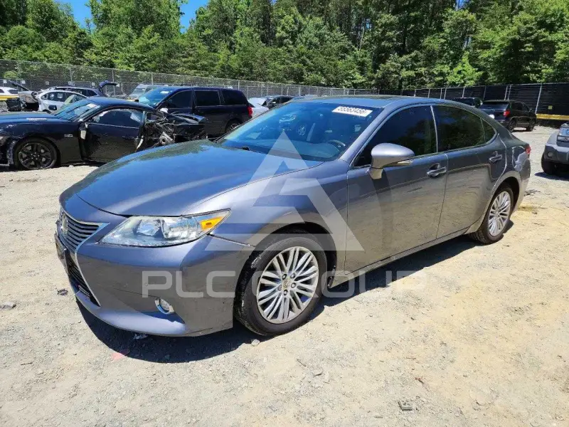 2015 Lexus ES350 photo