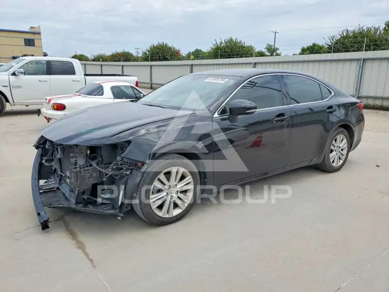 2015 Lexus ES350 photo