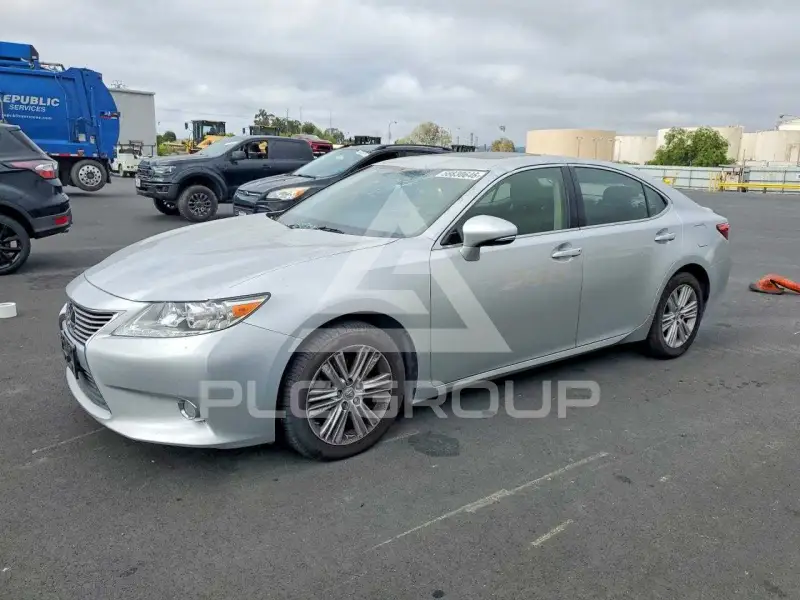 2015 Lexus ES350 photo