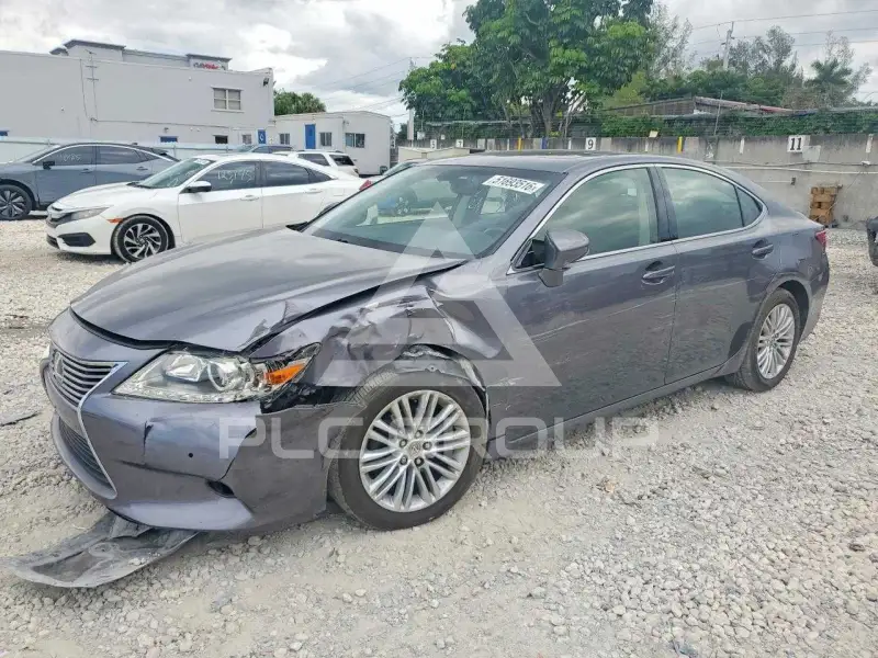 2015 Lexus ES350 фото