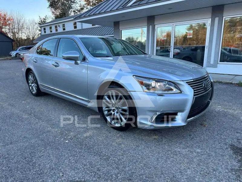 2015 Lexus LS460 photo