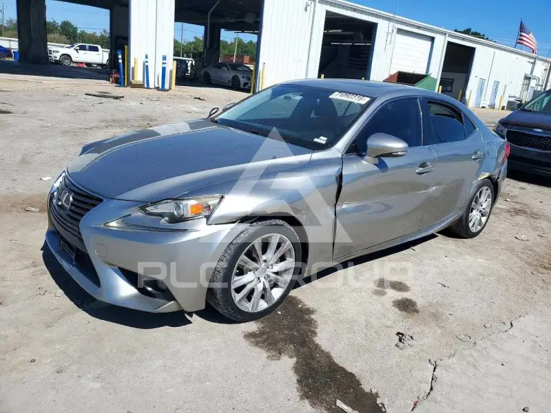 2015 Lexus IS фото