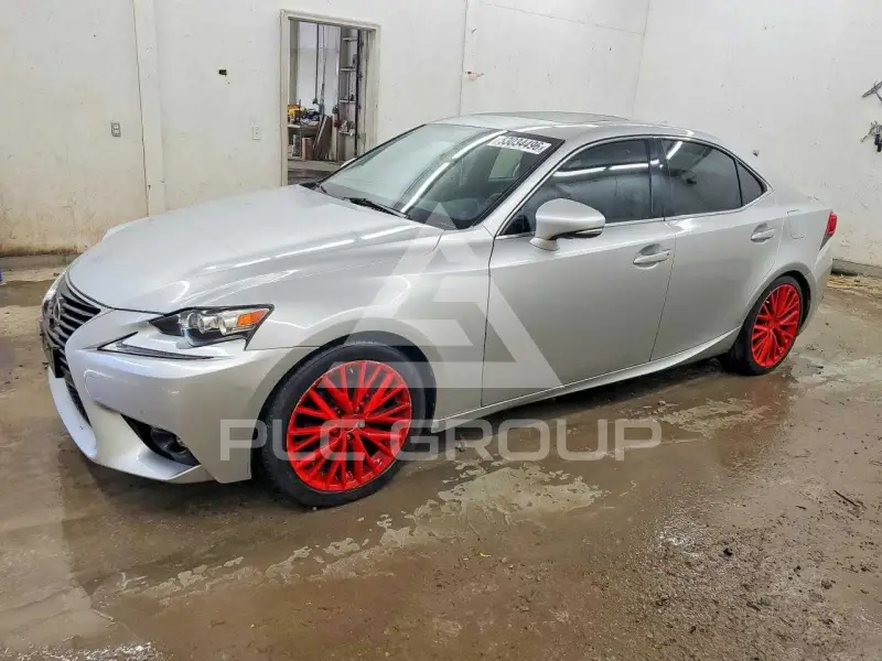 2015 Lexus IS фото