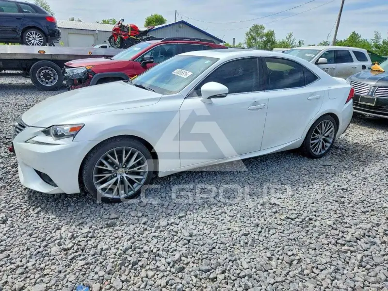 2015 Lexus IS фото