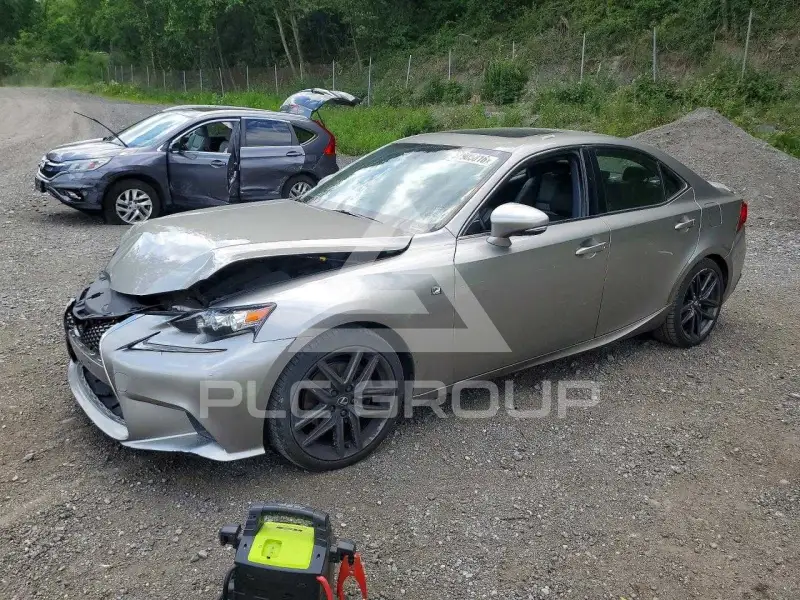 2015 Lexus IS photo