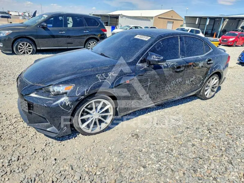 2015 Lexus IS photo