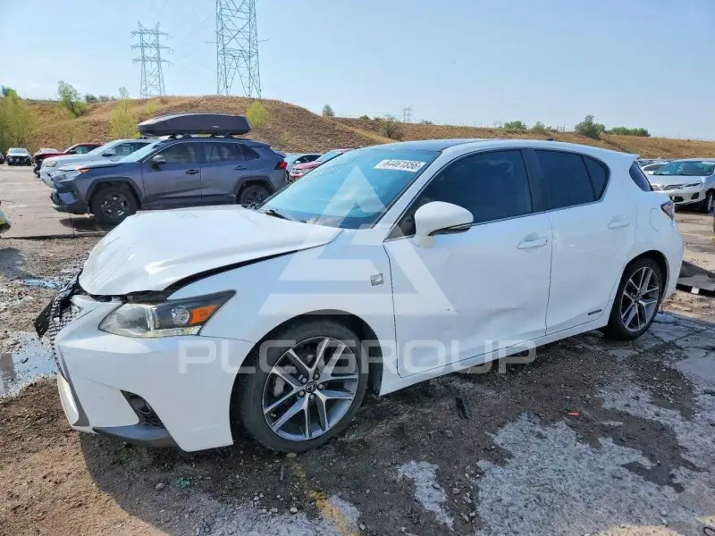 2015 Lexus CT200 photo