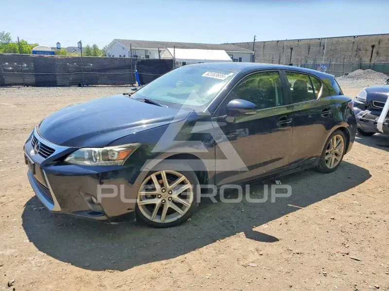 2015 Lexus CT200 photo