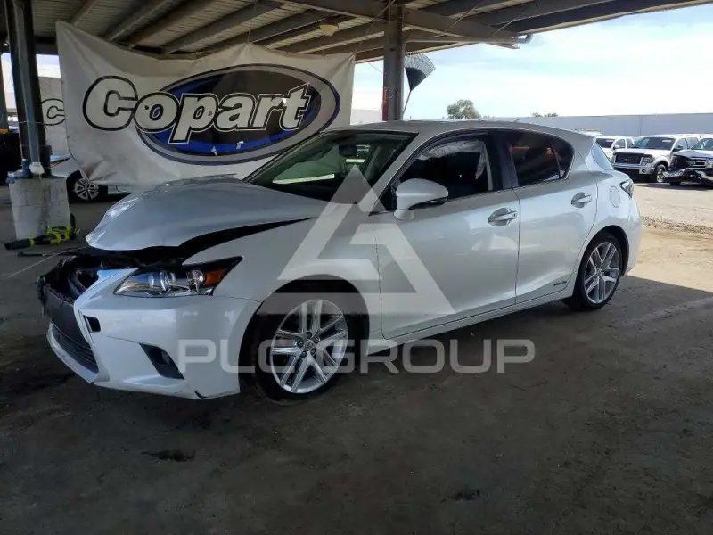 2015 Lexus CT200 photo