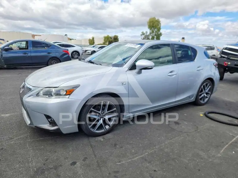 2015 Lexus CT200 photo