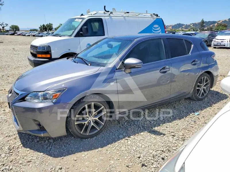 2015 Lexus CT200 photo