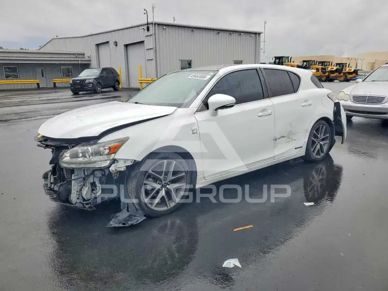 2015 Lexus CT200 photo