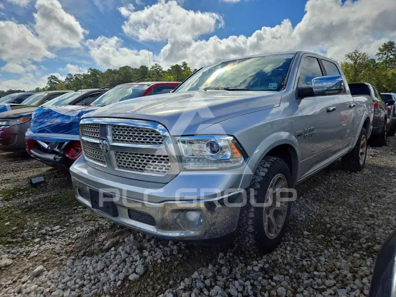 2015 RAM 1500 photo