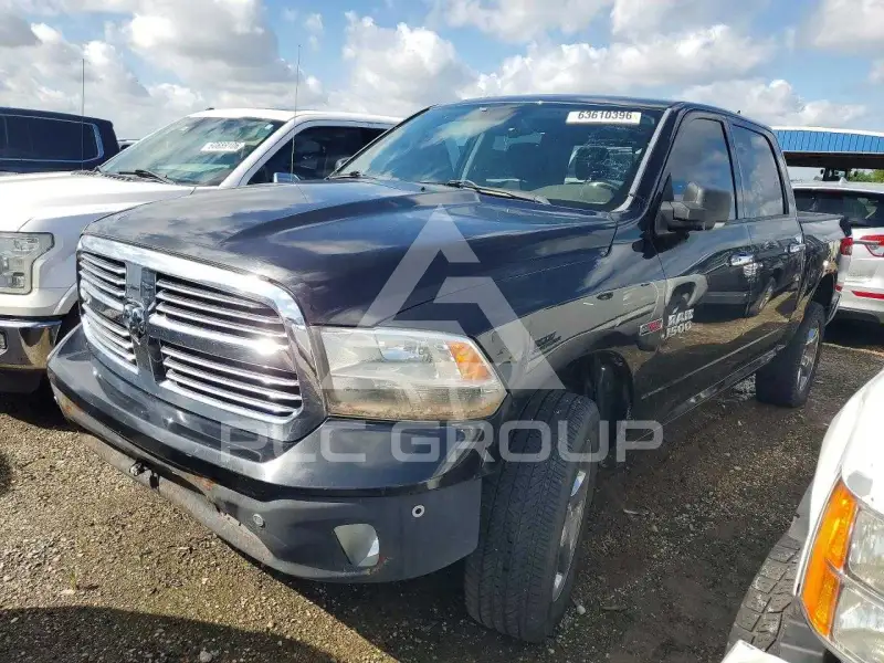 2015 RAM 1500 photo