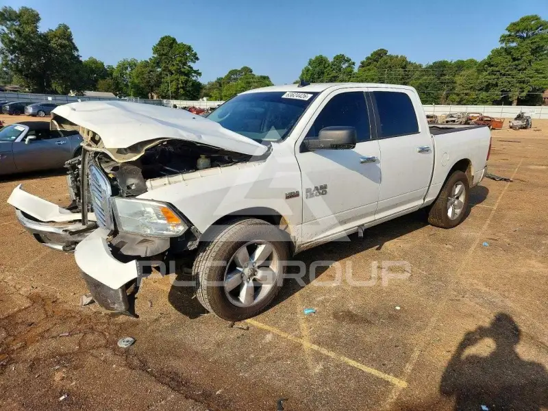 2015 RAM 1500 photo