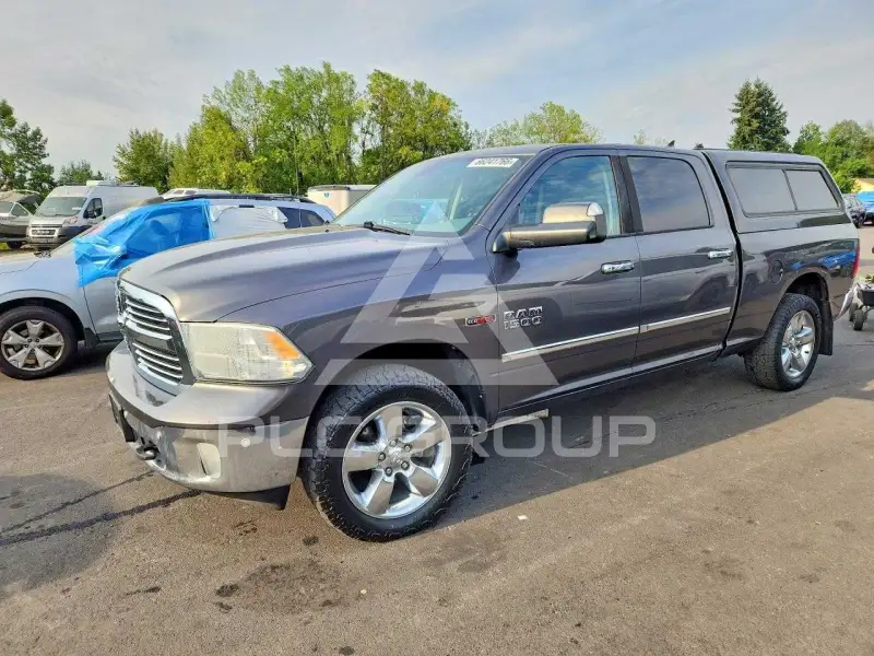 2015 RAM 1500 photo