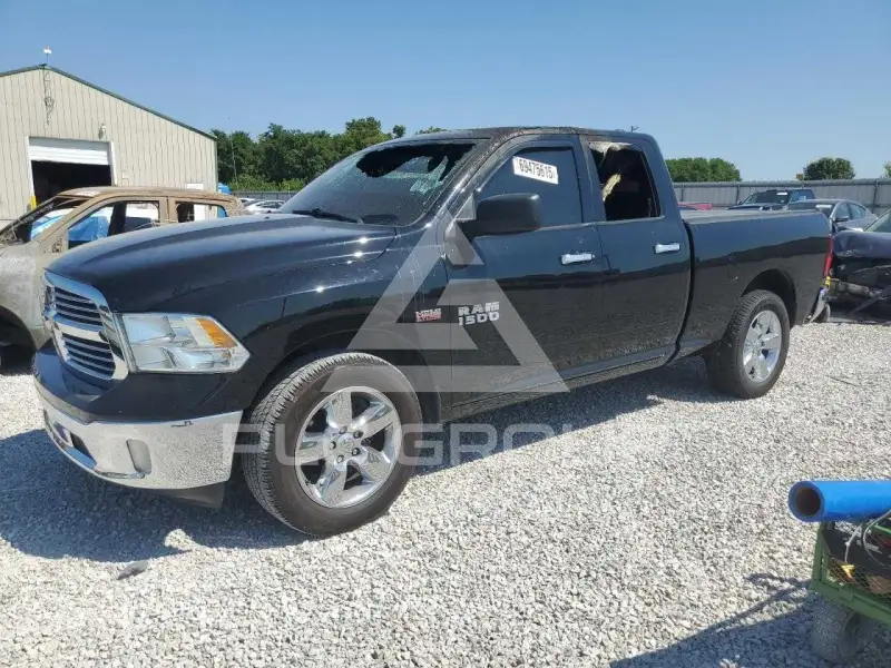 2015 RAM 1500 photo
