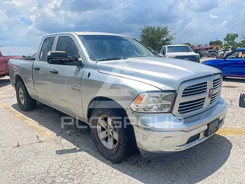 2015 RAM 1500 photo