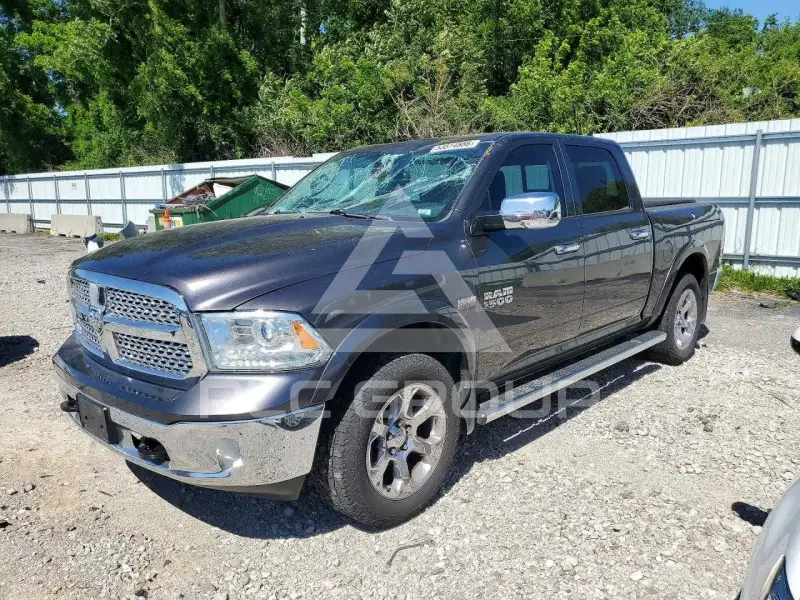 2015 RAM 1500 фото