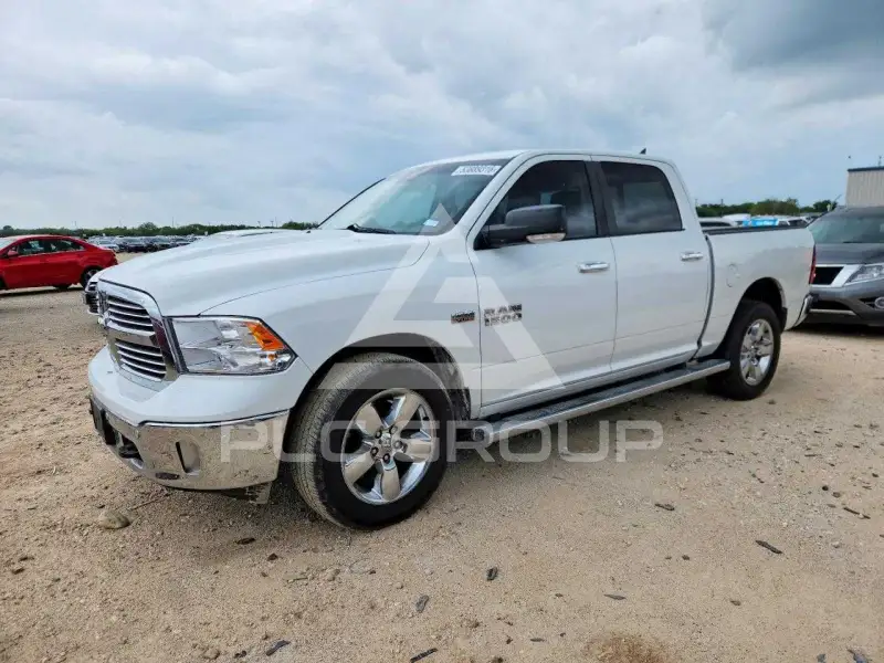 2015 RAM 1500 фото
