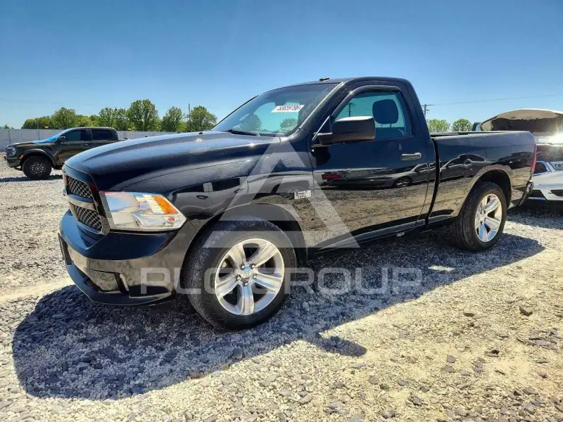 2015 RAM 1500 photo
