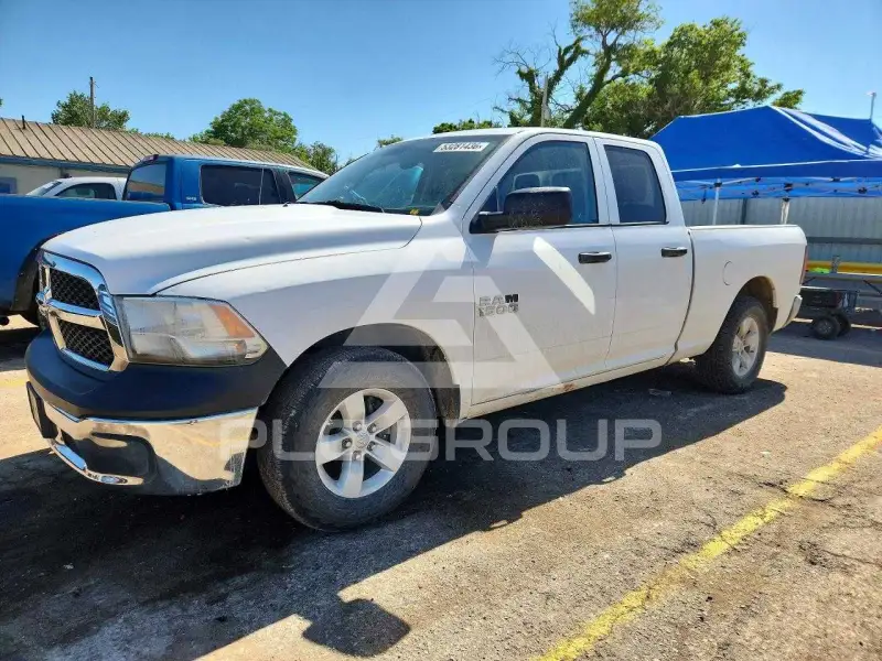 2015 RAM 1500 photo
