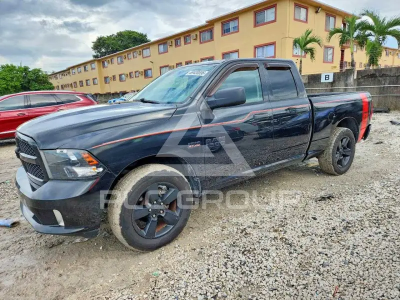 2015 RAM 1500 photo