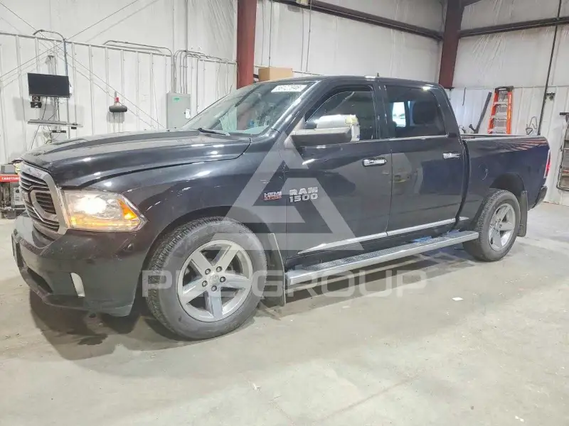 2015 RAM 1500 photo