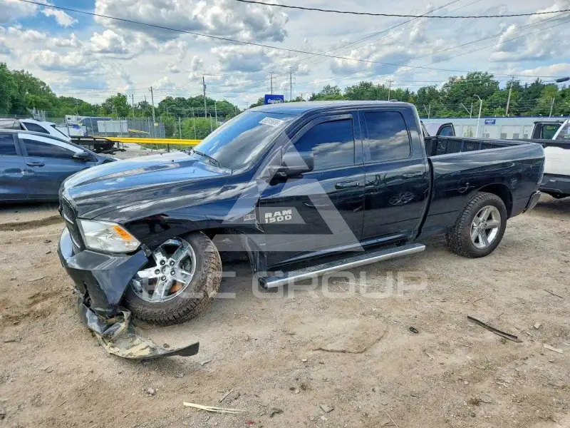 2015 RAM 1500 photo