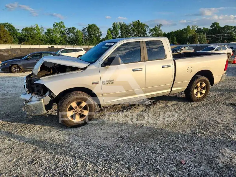 2015 RAM 1500 photo