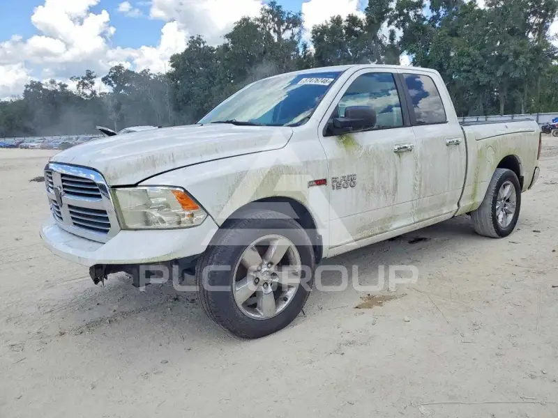 2015 RAM 1500 photo