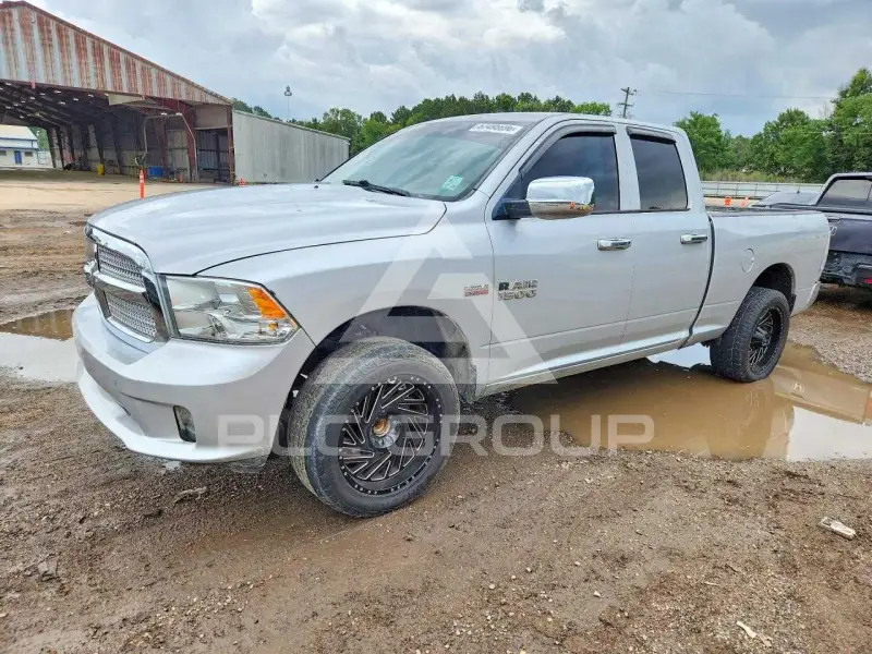 2015 RAM 1500 photo