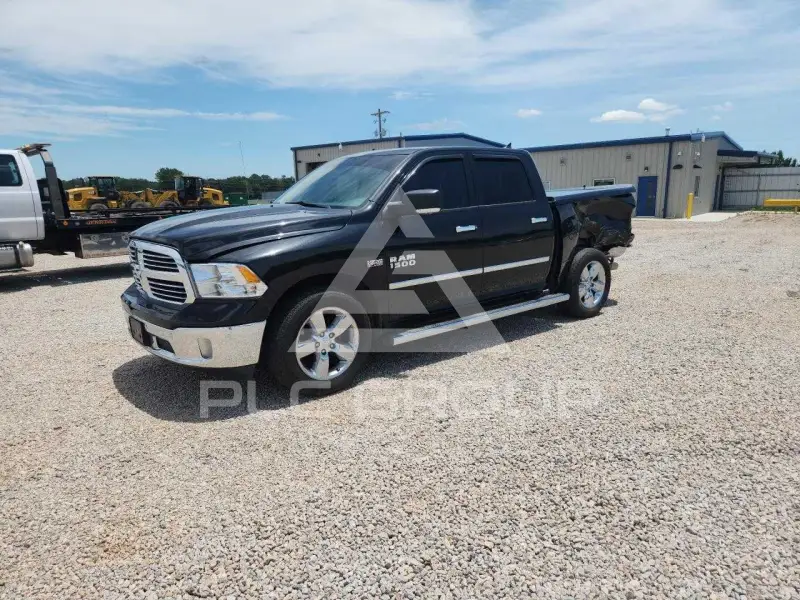 2015 RAM 1500 photo