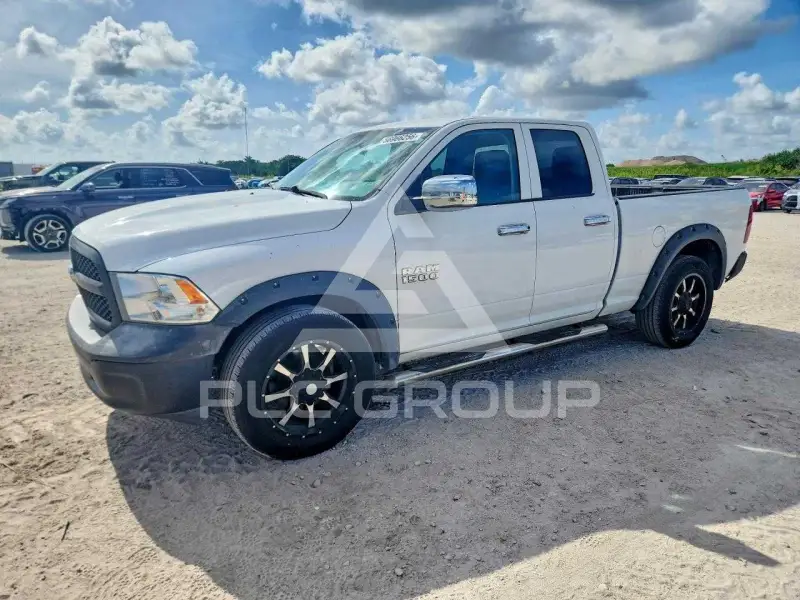 2015 RAM 1500 photo