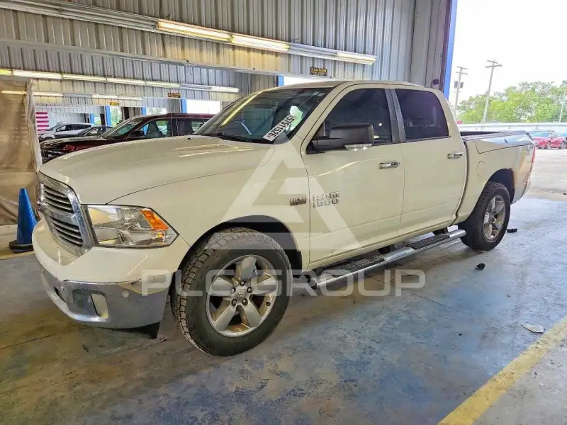 2015 RAM 1500 фото