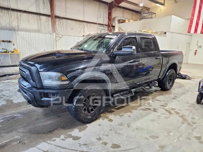 2015 RAM 1500 photo