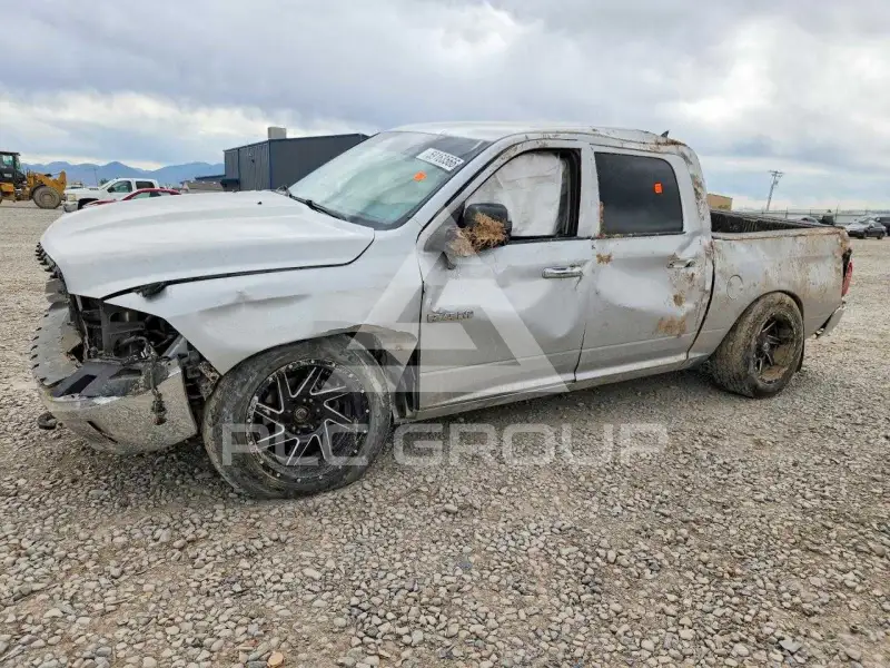 2015 RAM 1500 фото