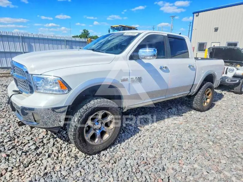 2015 RAM 1500 photo